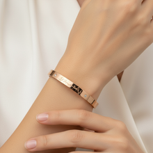 Load image into Gallery viewer, Paradise Cuff Bangle