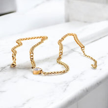 Load image into Gallery viewer, Zayna Crystal Heart Choker