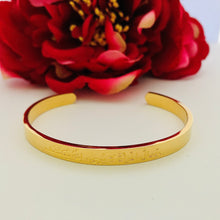 Load image into Gallery viewer, Woman's Beauty Cuff Bangle - 18K Yellow Gold Plated
