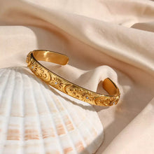 Load image into Gallery viewer, Celestial Collection - Samawi antique gold style bangle