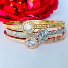 Load image into Gallery viewer, Du&#39;a Solitaire Bangle - 18K Rose Gold Plated
