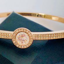 Load image into Gallery viewer, Du&#39;a Solitaire Bangle - 18K Rose Gold Plated
